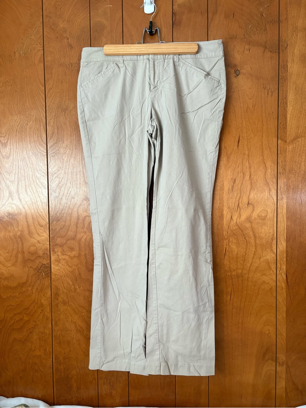 Old Navy Beige Women's Chinos - Straight Leg